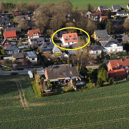 Helle, Grosszuegige Ferienwohnung Fuer 2 - 3 Personen Mit Parkplatz + E-Ladestation In Buchholz, Nordheide ブーフホルツ・イン・デア・ノートハイデ エクステリア 写真