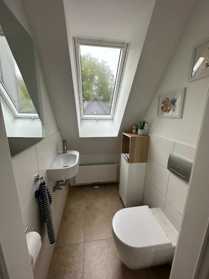 Helle, Grosszuegige Ferienwohnung Fuer 2 - 3 Personen Mit Parkplatz + E-Ladestation In Buchholz, Nordheide ブーフホルツ・イン・デア・ノートハイデ エクステリア 写真