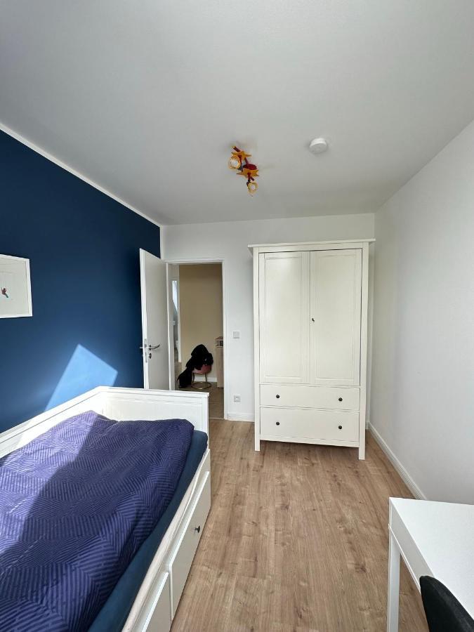 Helle, Grosszuegige Ferienwohnung Fuer 2 - 3 Personen Mit Parkplatz + E-Ladestation In Buchholz, Nordheide ブーフホルツ・イン・デア・ノートハイデ エクステリア 写真