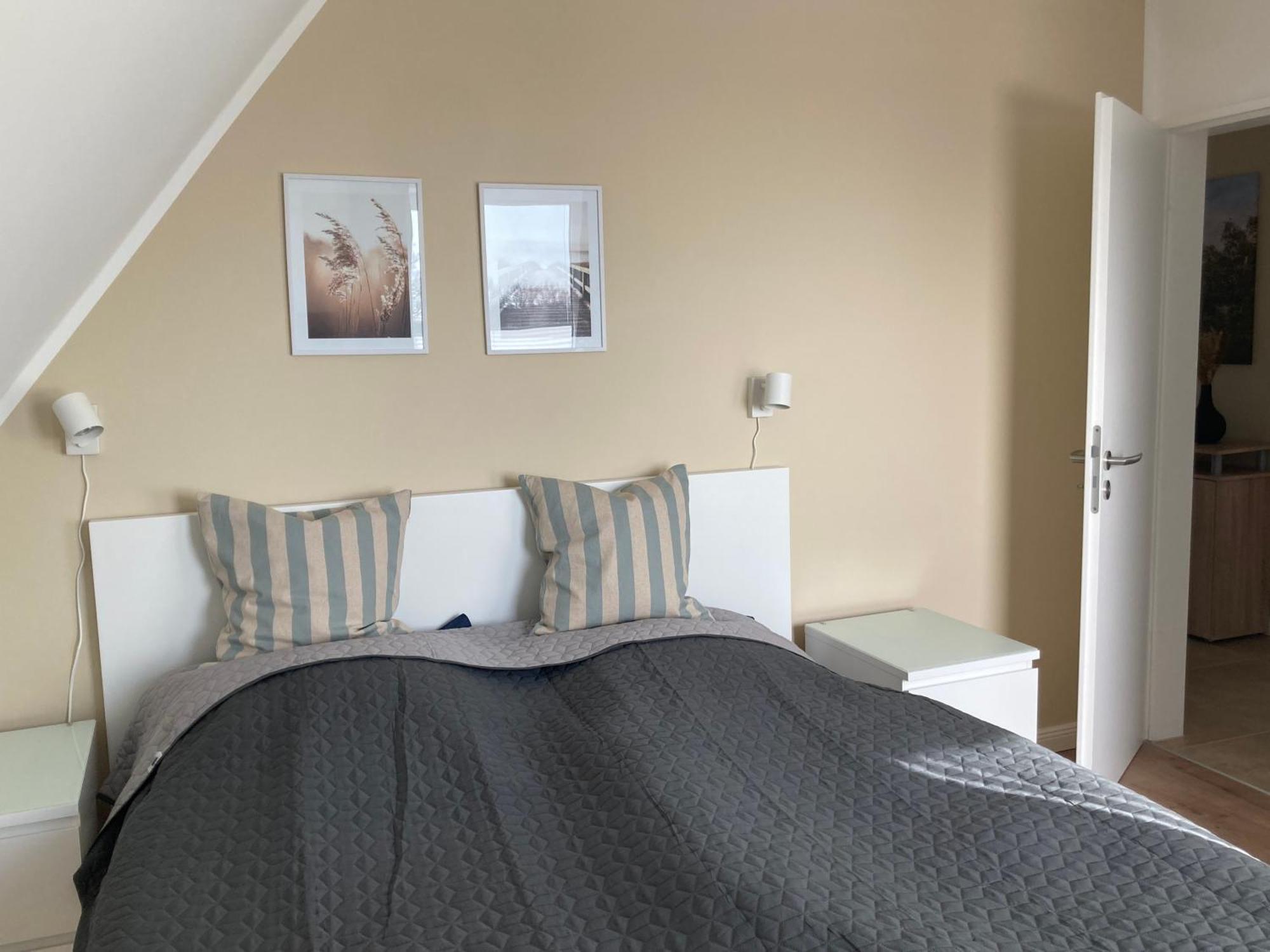 Helle, Grosszuegige Ferienwohnung Fuer 2 - 3 Personen Mit Parkplatz + E-Ladestation In Buchholz, Nordheide ブーフホルツ・イン・デア・ノートハイデ エクステリア 写真