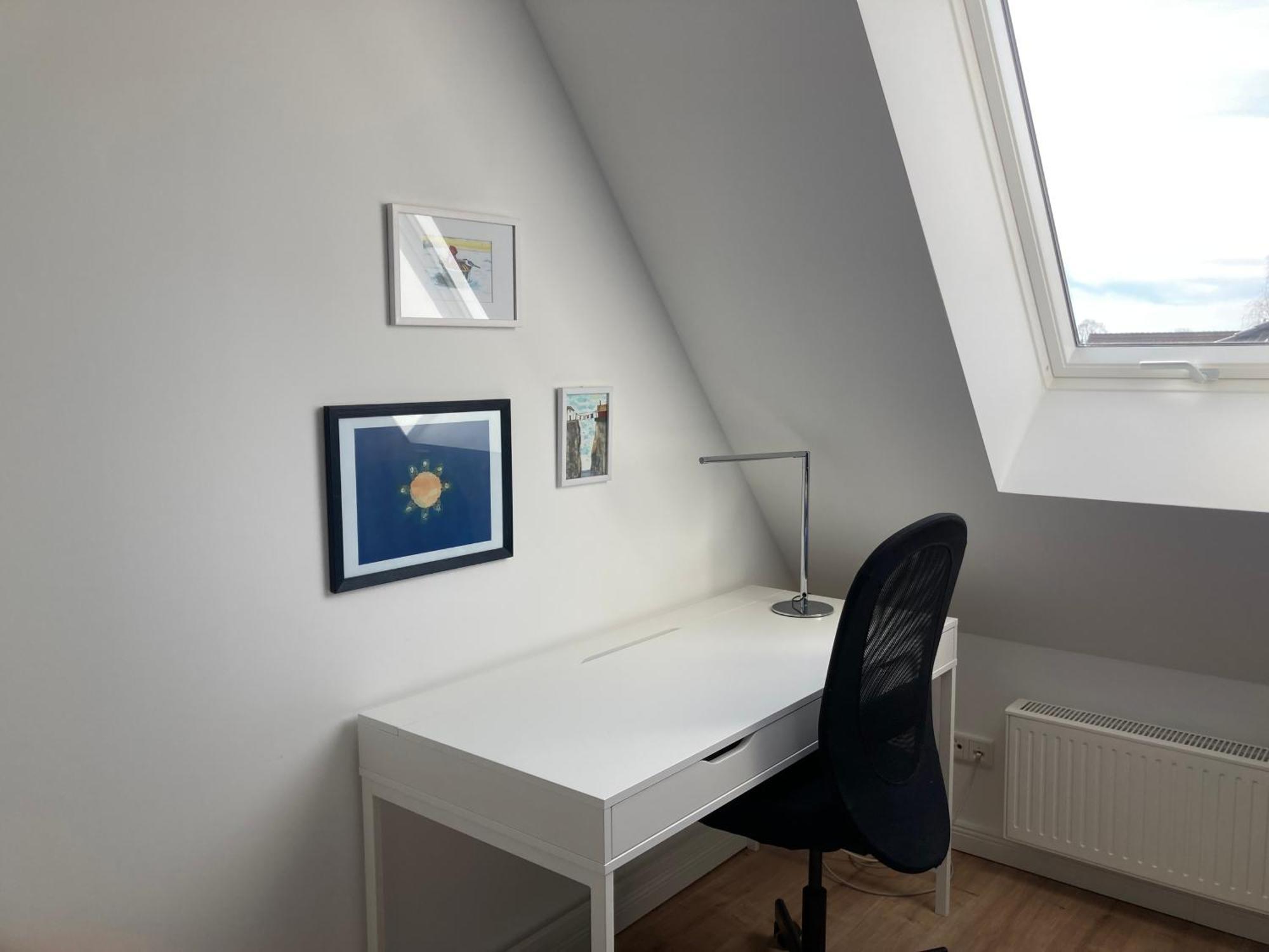 Helle, Grosszuegige Ferienwohnung Fuer 2 - 3 Personen Mit Parkplatz + E-Ladestation In Buchholz, Nordheide ブーフホルツ・イン・デア・ノートハイデ エクステリア 写真